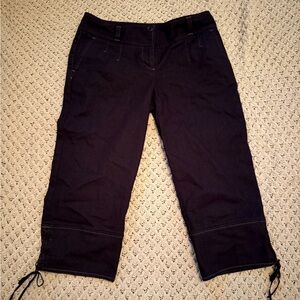 ANN TAYLOR LOFT black denim capris with a relaxed fit